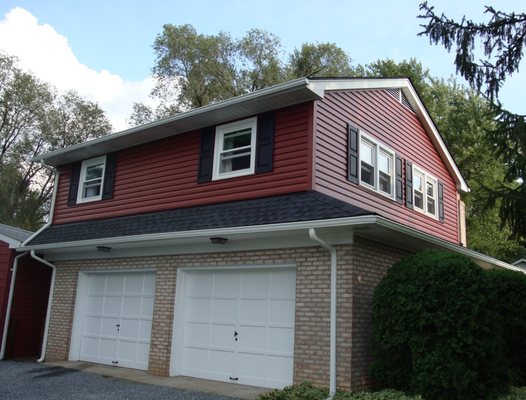 Roof, GAF Timberline HD Charcoal color Siding, Alside Charter Oak Autumn Red color