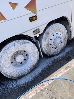 Wheel cleaning in action