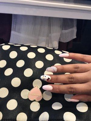 I love this place!! Adore mg hello kitty nails