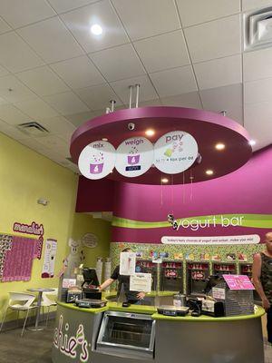 Menchie's Frozen Yogurt