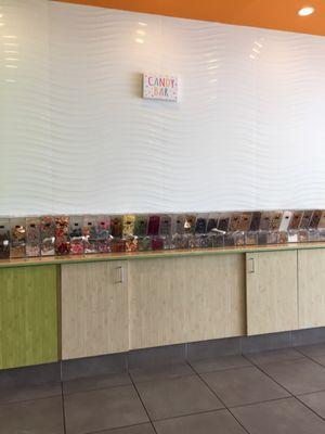 Candy bar has lots of candy!!!