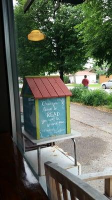 Free library outside