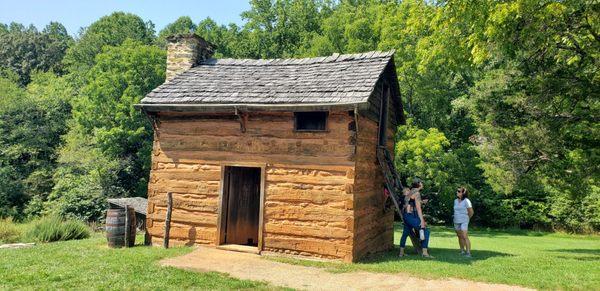 Well maintained cabin