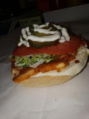 Spicy chicken cutlet with lettuce, tomatoes, green pepper, onions, jalapeños, mayonnaise, tropical cheese, pickles and ranch.