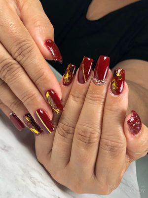 Acrylic full set with fall inspired nail art