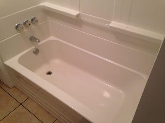 New tub and 1 piece surround