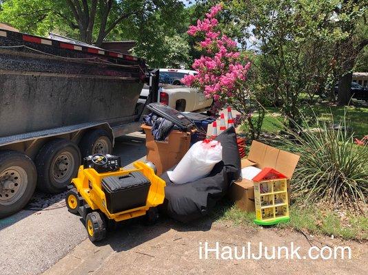 We provide same-day service that's easy and affordable, schedule our crew today and make Junk disappear!