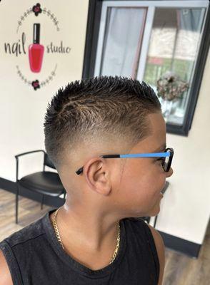 Even kids are welcomed and blessed with amazing haircuts!