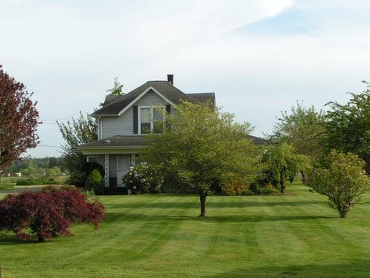 Crestwood lawn care customer