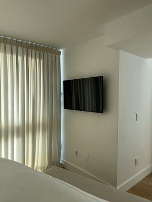 Tv mount with hidden wires