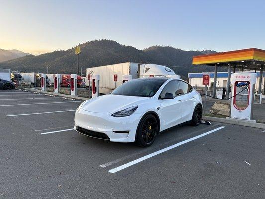 Tesla Supercharger - Myrtle Creek