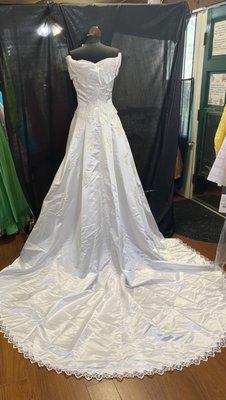 wedding gowns for rent or sale   open thursday  friday saturday   9 to 4    no appointment needed