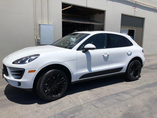 2017 Porsche Macan with Custom 20" Wheels