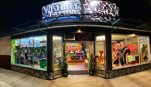 Store front at WrigleY Tattoos