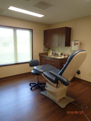 An examination room at Associated Foot Surgeons - Maryville