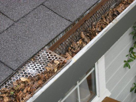 We clean gutters ! Quinton's Professional Services www.qmanproservices.com