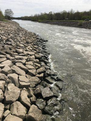 Shore of the dam, where fishing is acceptable