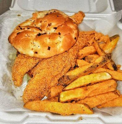 CatFish sandwich W/Fries