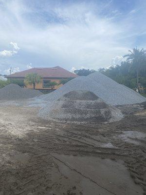 Crushed concrete for sale and deliver