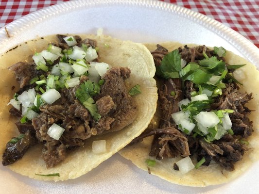 Tacos de cabeza y lengua