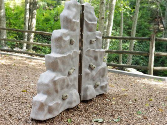 4 foot climbing wall good for a 5 year old