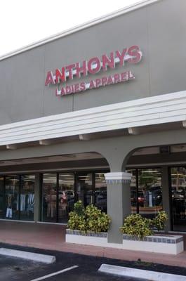 Front of the Anthony's Stuart Store!