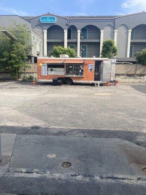 Hi this our food truck