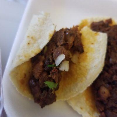 Closer look at the taco meat here! Juicy and flavorful!