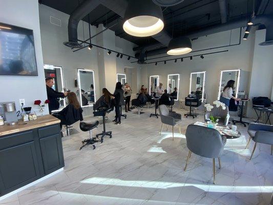 Move to this salon.