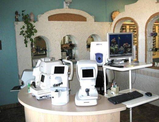 eye health testing room (high tech and all comprehensive!)