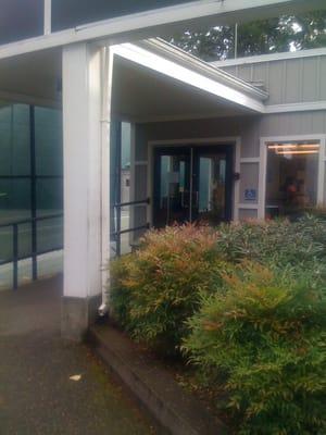 Main Entrance of Robinswood Tennis Center