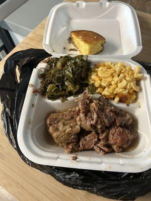 Oxtail mac&cheese collards and cornbread