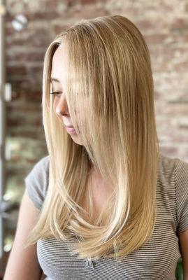 Summer blonde and fresh face framing layers by @stylistrobinwilliams