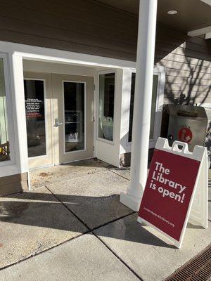 Library entrance on Concord Ave