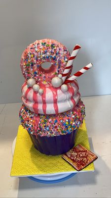 3-D designer cupcakes and donuts all 100% edible