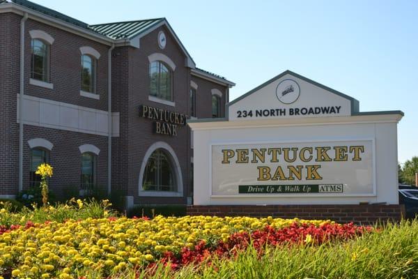 This Pentucket Bank location is on North Broadway in Salem, NH.