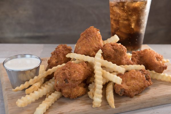 Chicken Wings (6 Pcs)  w/Fries