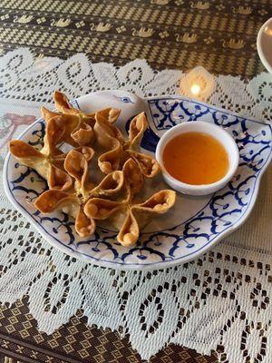 Crab rangoons