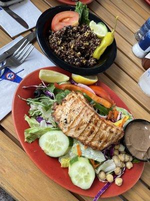 Grilled Salmon salad