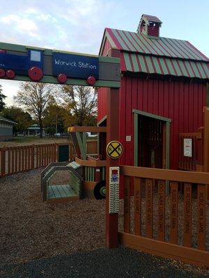 Smaller play area for 2-5