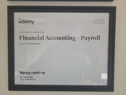 Payroll course and accounting.