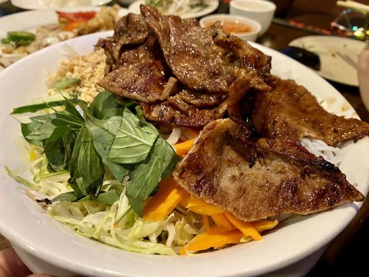 Vermicelli with grilled lemongrass pork