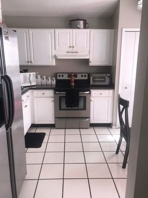 Here you can see a series of before and after of a standard cleaning one of our clients kitchens.