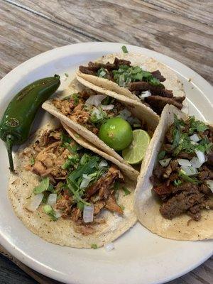 Pollo and asada tacos