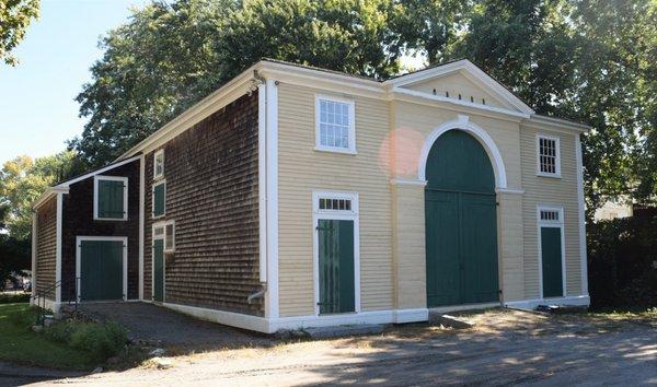 The 1806 Carriage House at Shirley Place can be rented for small parties and gatherings.