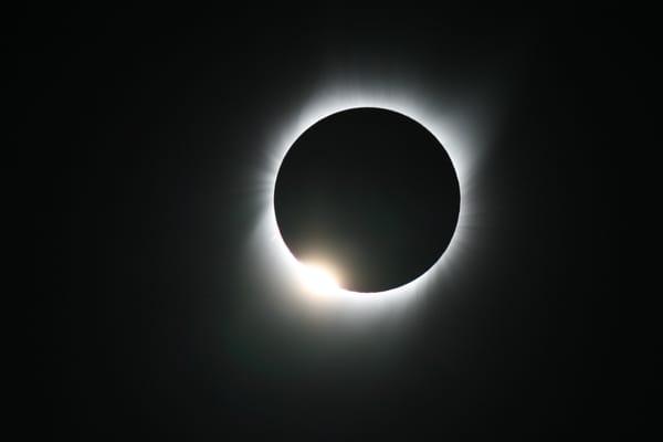 Solar eclipse of August 1, 2008, Mirror inversion of photo by Dawulee via Wikimedia Commons