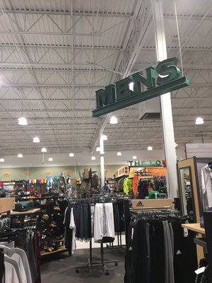 Dick's Sporting Goods -- Shoppes @ Blackstone Valley : 70 Worcester Providence Tpke, Millbury          Interior