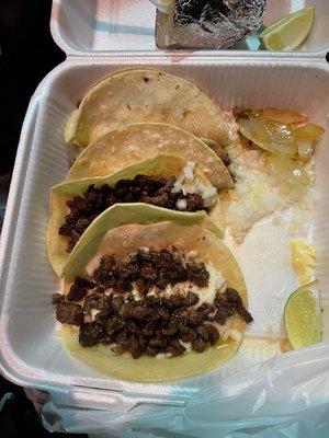 These are carne asada tacos from changos. Excuse me what is this? So dry so simple. So trash. The tacos in New Mexico are so trash.