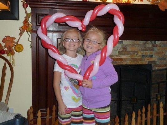 Does it get any cuter than this heart-shaped balloon frame?