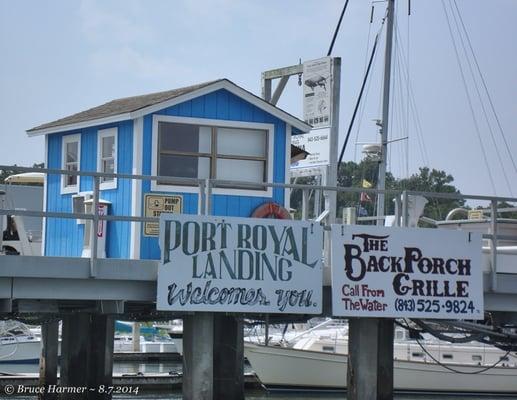 If you're arriving by water, the marina will let you tie up if you're having lunch. Just call ahead on CH 16 or cell phone.